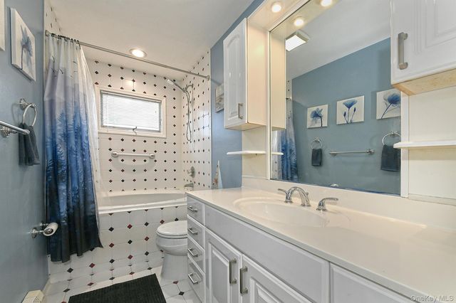 63 Michele Terrace, Massapequa Park, NY 11762