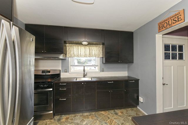 63 Michele Terrace, Massapequa Park, NY 11762
