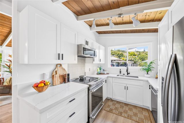 44-017 Malukai Place, Kaneohe, HI 96744