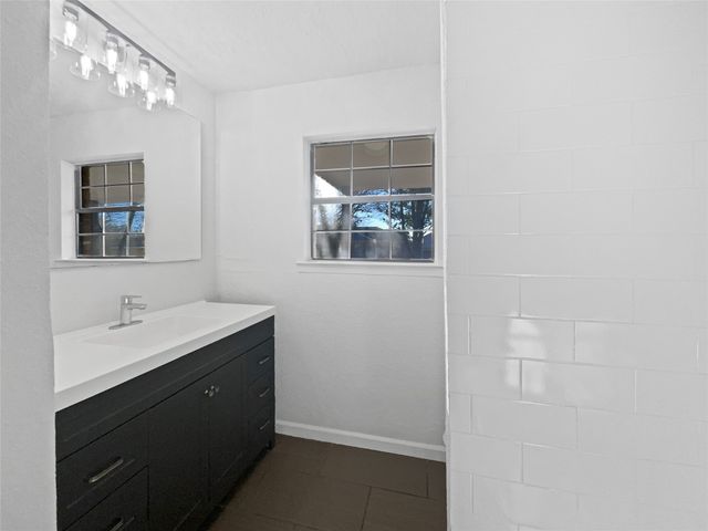 464 W Fulton Street, Van Alstyne, TX 75495