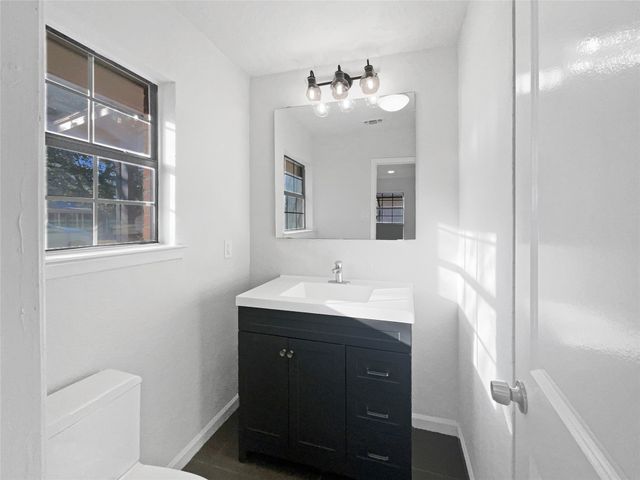 464 W Fulton Street, Van Alstyne, TX 75495