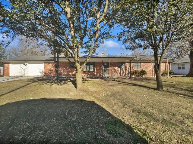 464 W Fulton Street, Van Alstyne, TX 75495