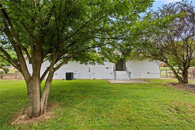 309 E Date Street, Russellville, AR 72802