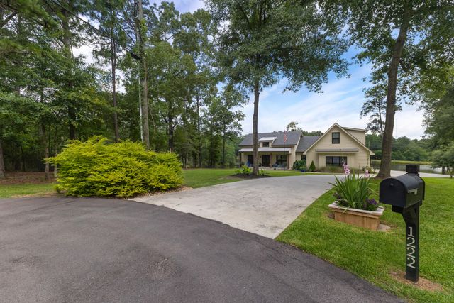 1222 Crestwood Dr., Hattiesburg, MS 39402