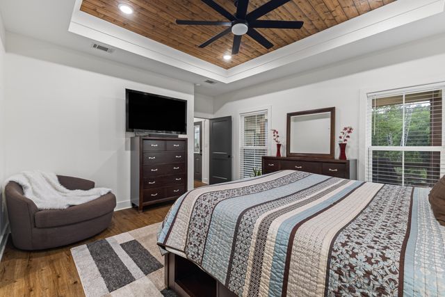 1222 Crestwood Dr., Hattiesburg, MS 39402