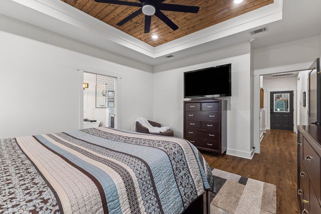 1222 Crestwood Dr., Hattiesburg, MS 39402