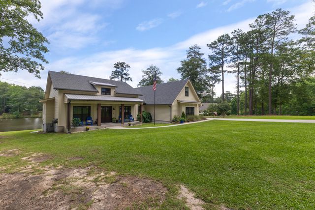 1222 Crestwood Dr., Hattiesburg, MS 39402