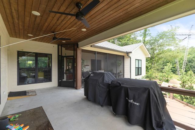1222 Crestwood Dr., Hattiesburg, MS 39402