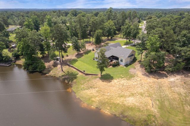 1222 Crestwood Dr., Hattiesburg, MS 39402