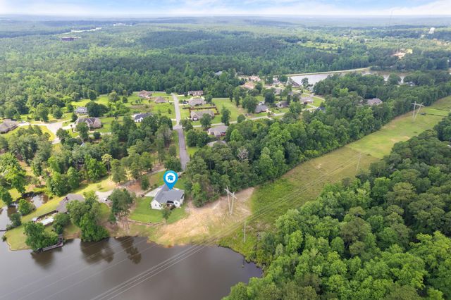 1222 Crestwood Dr., Hattiesburg, MS 39402