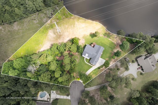 1222 Crestwood Dr., Hattiesburg, MS 39402