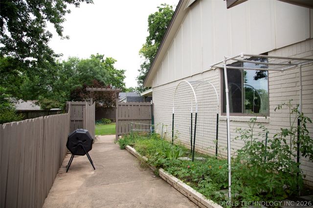 6868 E 55th Street, Tulsa, OK 74145