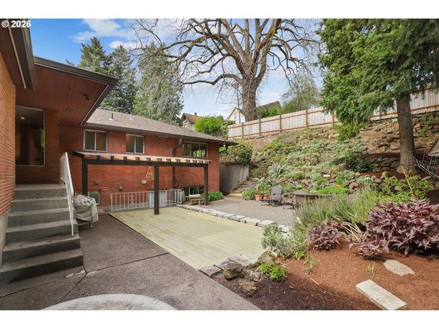 4111 Se BROOKLYN St, Portland, OR 97202