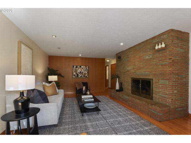 4111 Se BROOKLYN St, Portland, OR 97202