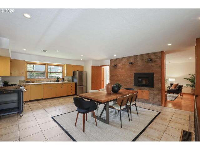 4111 Se BROOKLYN St, Portland, OR 97202