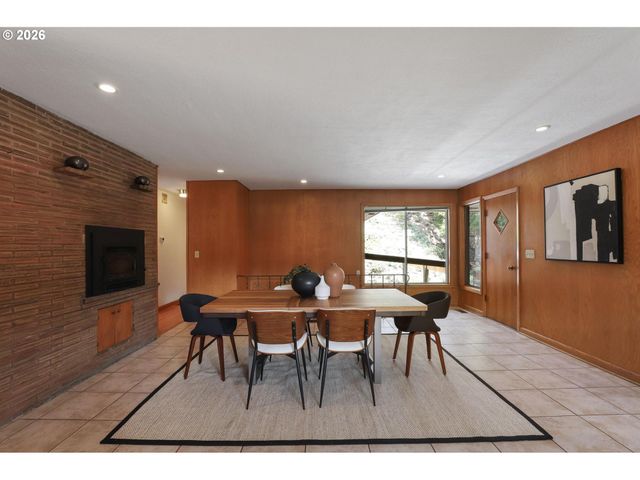 4111 Se BROOKLYN St, Portland, OR 97202