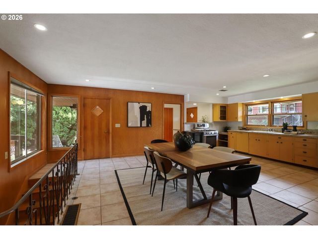 4111 Se BROOKLYN St, Portland, OR 97202