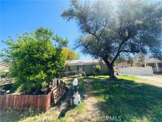 1196 N Hamilton Boulevard, Pomona, CA 91768