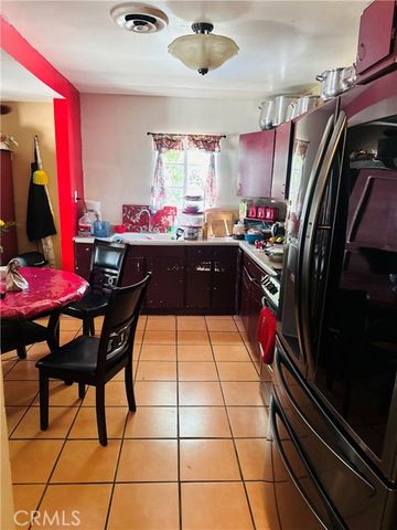 1196 N Hamilton Boulevard, Pomona, CA 91768