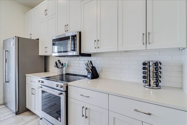 190 Social Cr 10-303, Port Aransas, TX 78373