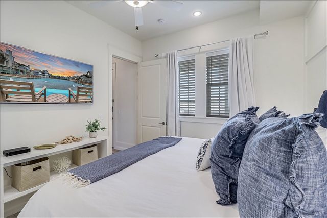 190 Social Cr 10-303, Port Aransas, TX 78373