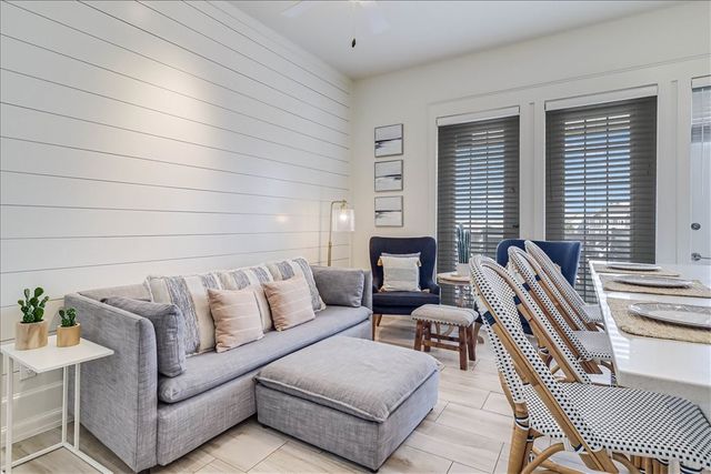 190 Social Cr 10-303, Port Aransas, TX 78373