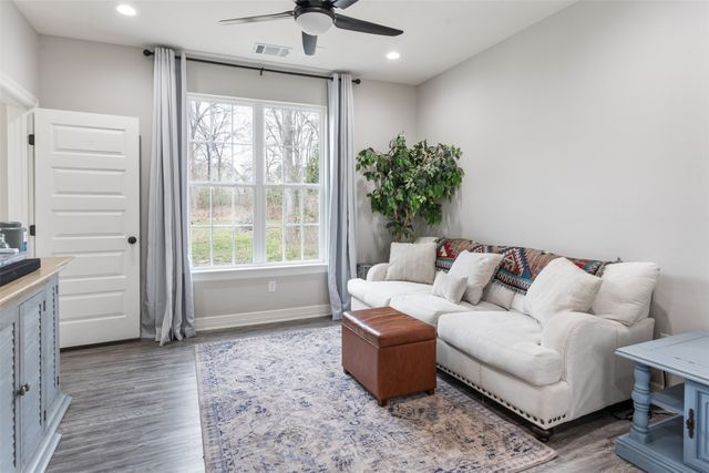 656 Calmwater Court, Mabank, TX 75143