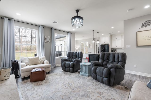 656 Calmwater Court, Mabank, TX 75143