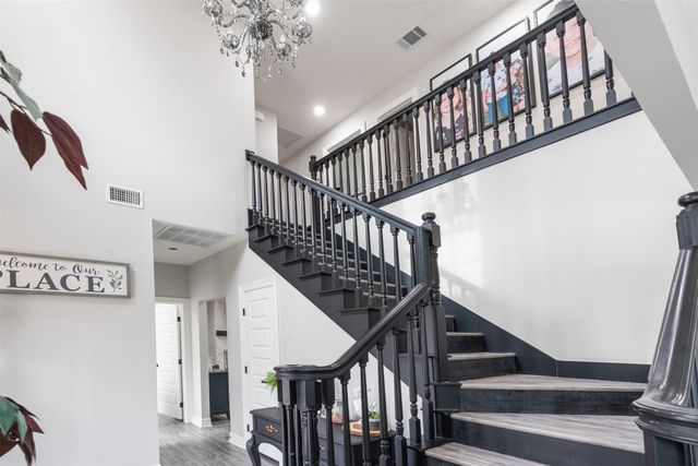 656 Calmwater Court, Mabank, TX 75143