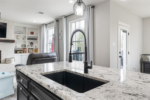 656 Calmwater Court, Mabank, TX 75143