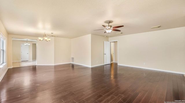 5642 Lovett Oaks, San Antonio, TX 78218