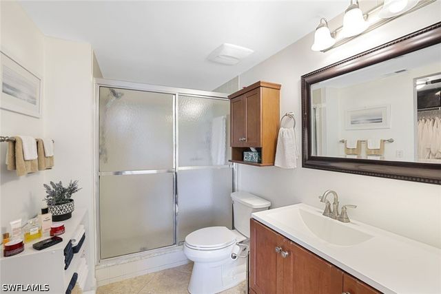 1250 Yesica Ann CIR E106, Naples, FL 34110