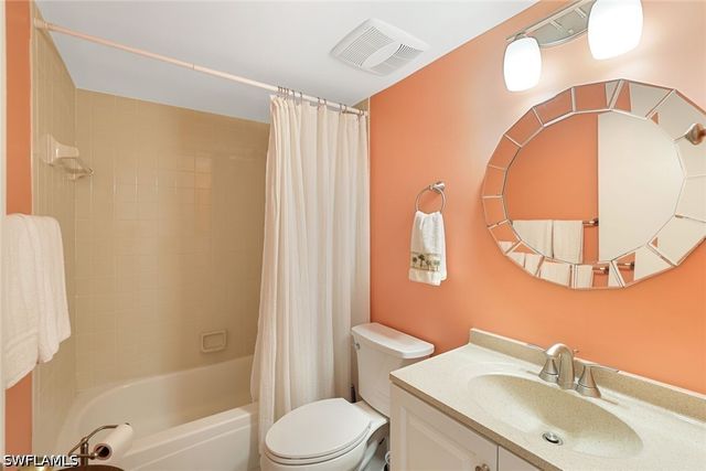 1250 Yesica Ann CIR E106, Naples, FL 34110