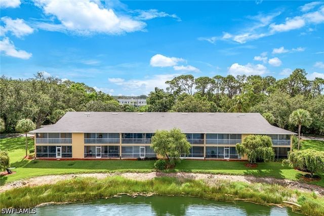 1250 Yesica Ann CIR E106, Naples, FL 34110