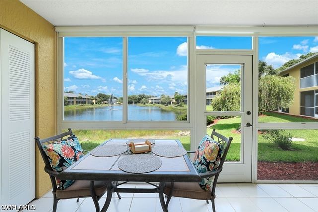 1250 Yesica Ann CIR E106, Naples, FL 34110