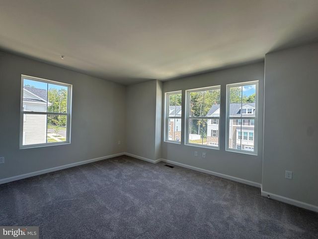 5631 LUDLOW PL, White Plains, MD 20695