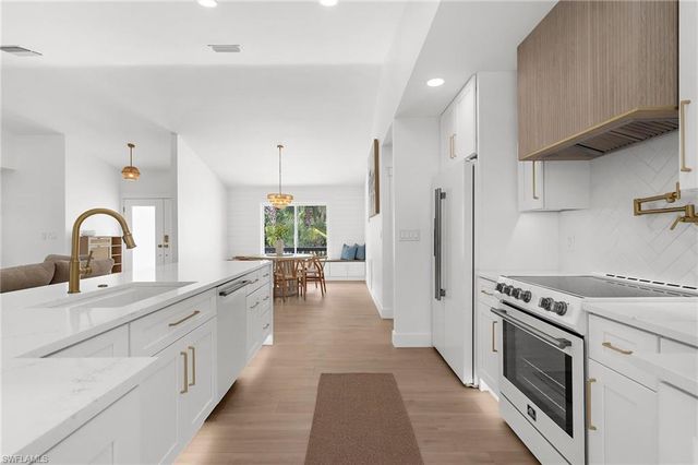 13270 Electron DR, Fort Myers, FL 33908