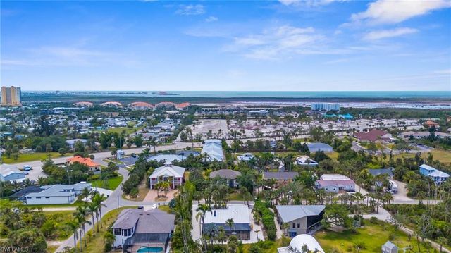 13270 Electron DR, Fort Myers, FL 33908