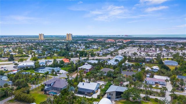 13270 Electron DR, Fort Myers, FL 33908