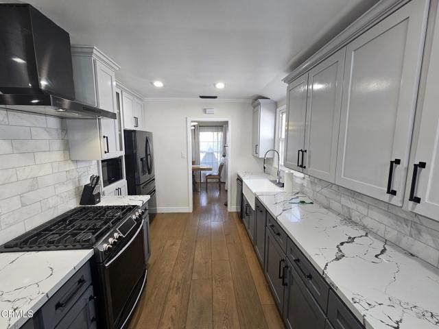 1700 N Pass Avenue, Burbank, CA 91505