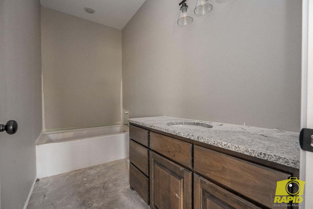 Image 13 of property listing at 3990 Wildebeest Way, San Angelo, TX 76901