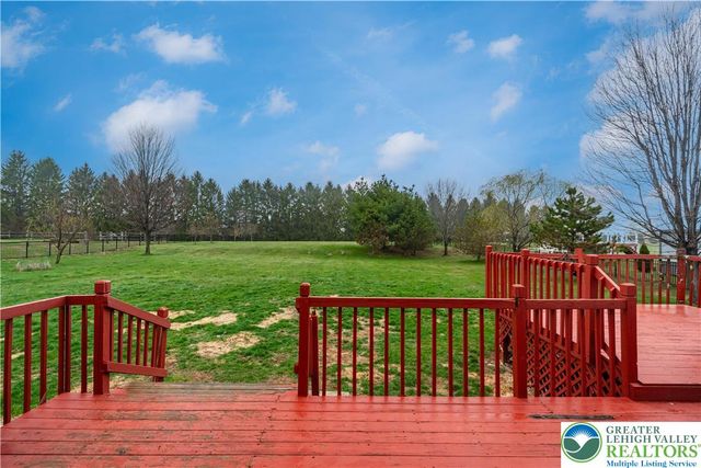 174 Cherry Hill Road, Bushkill Twp, PA 18064