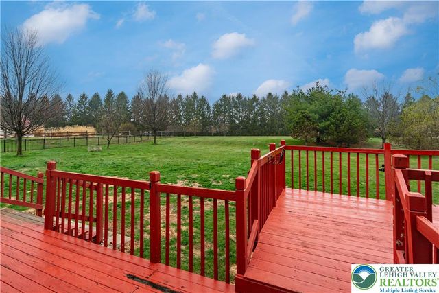 174 Cherry Hill Road, Bushkill Twp, PA 18064