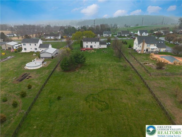 174 Cherry Hill Road, Bushkill Twp, PA 18064
