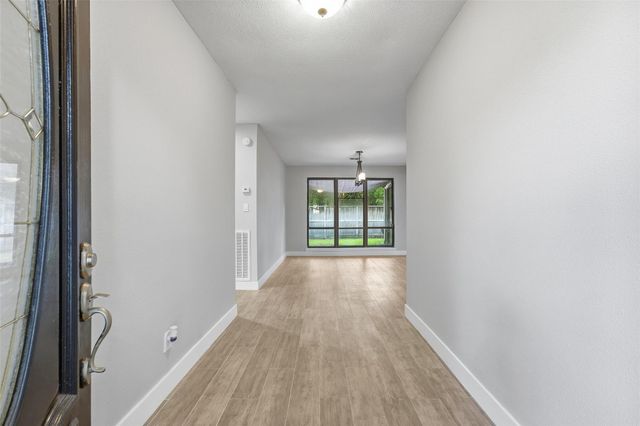 3111 Breezy Pines Court, Kingwood, TX 77339