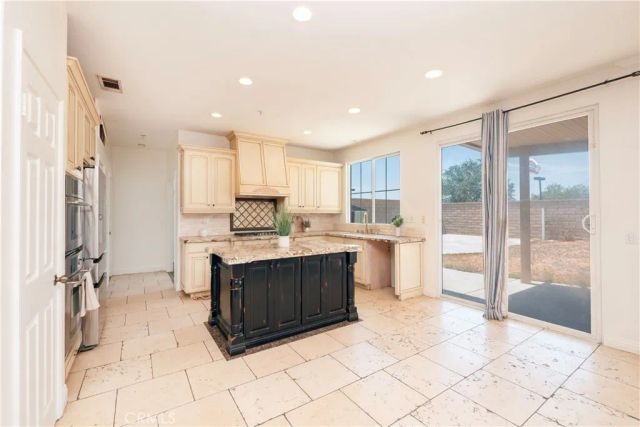 5764 Riverwood, Fontana, CA 92336