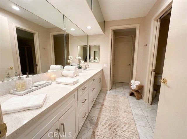 234 S Gale Drive 105, Beverly Hills, CA 90211