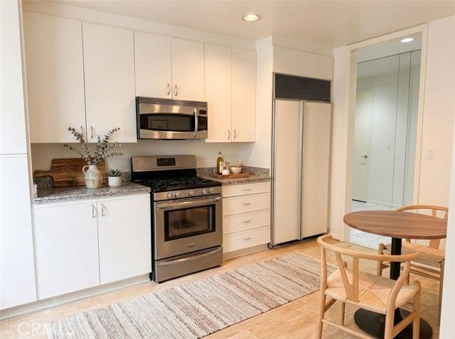 234 S Gale Drive 105, Beverly Hills, CA 90211