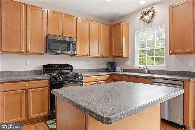 2113 INFANTRY DR, Frederick, MD 21702