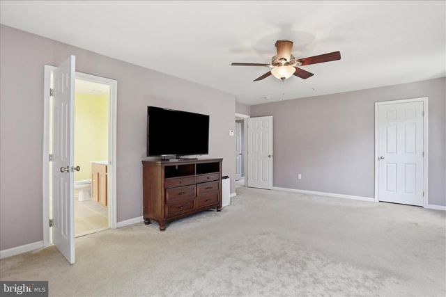 2113 INFANTRY DR, Frederick, MD 21702